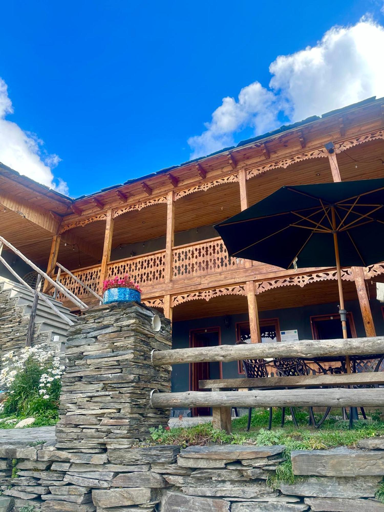 Guesthouse Lasharai Omalo 외부 사진