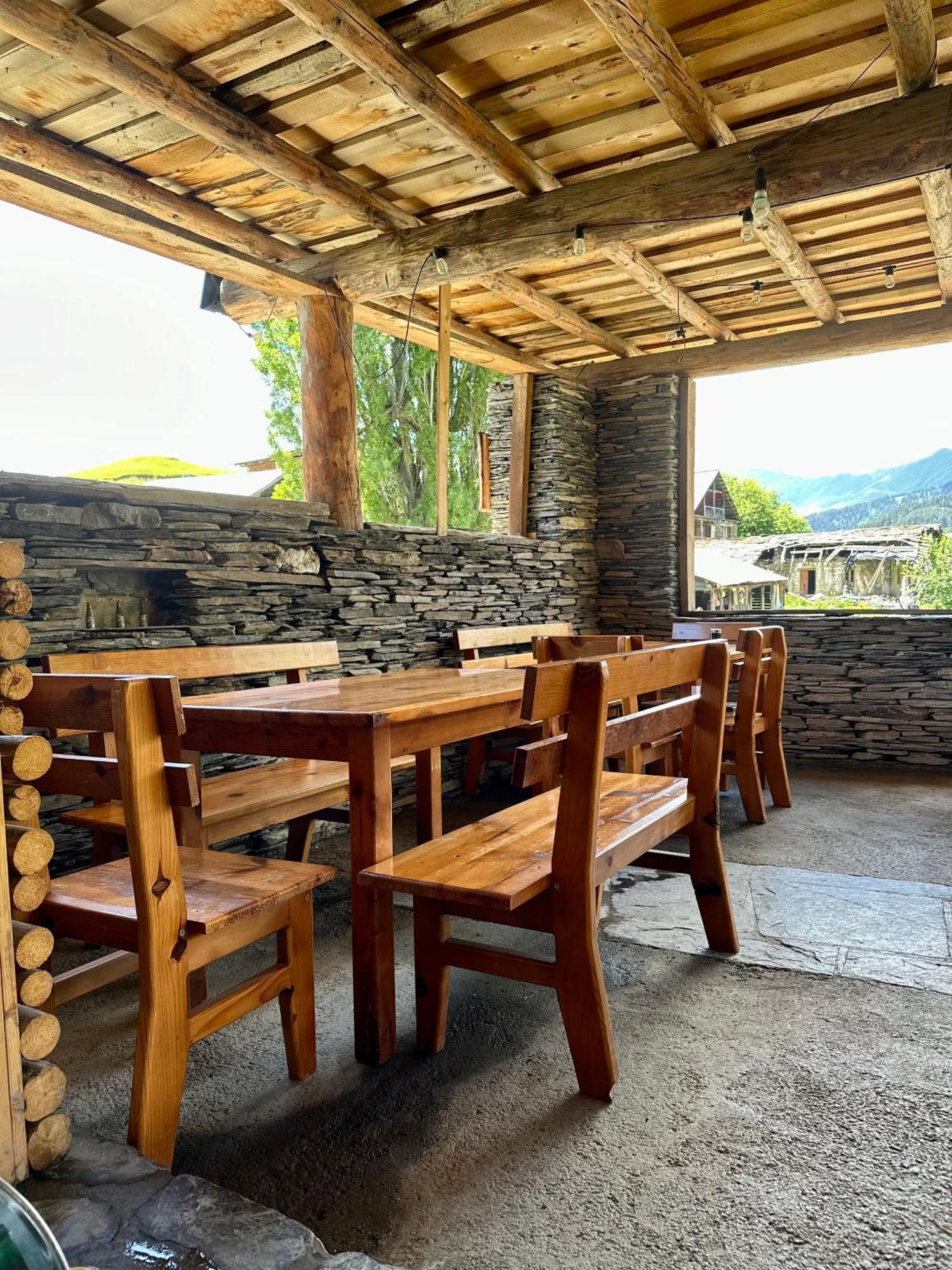 Guesthouse Lasharai Omalo 외부 사진